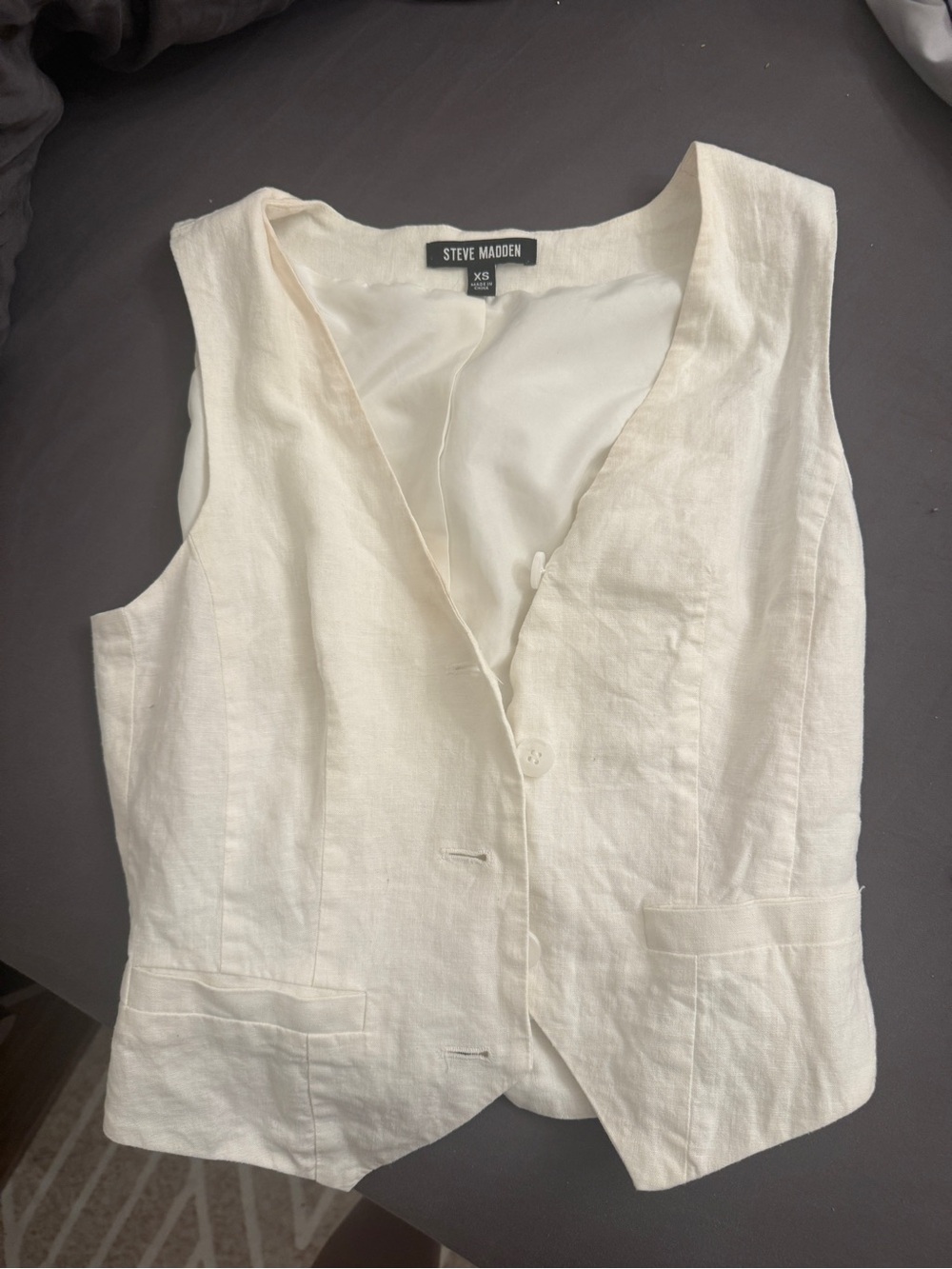 Steve Madden Cream Linen Blend Sleeveless Vest